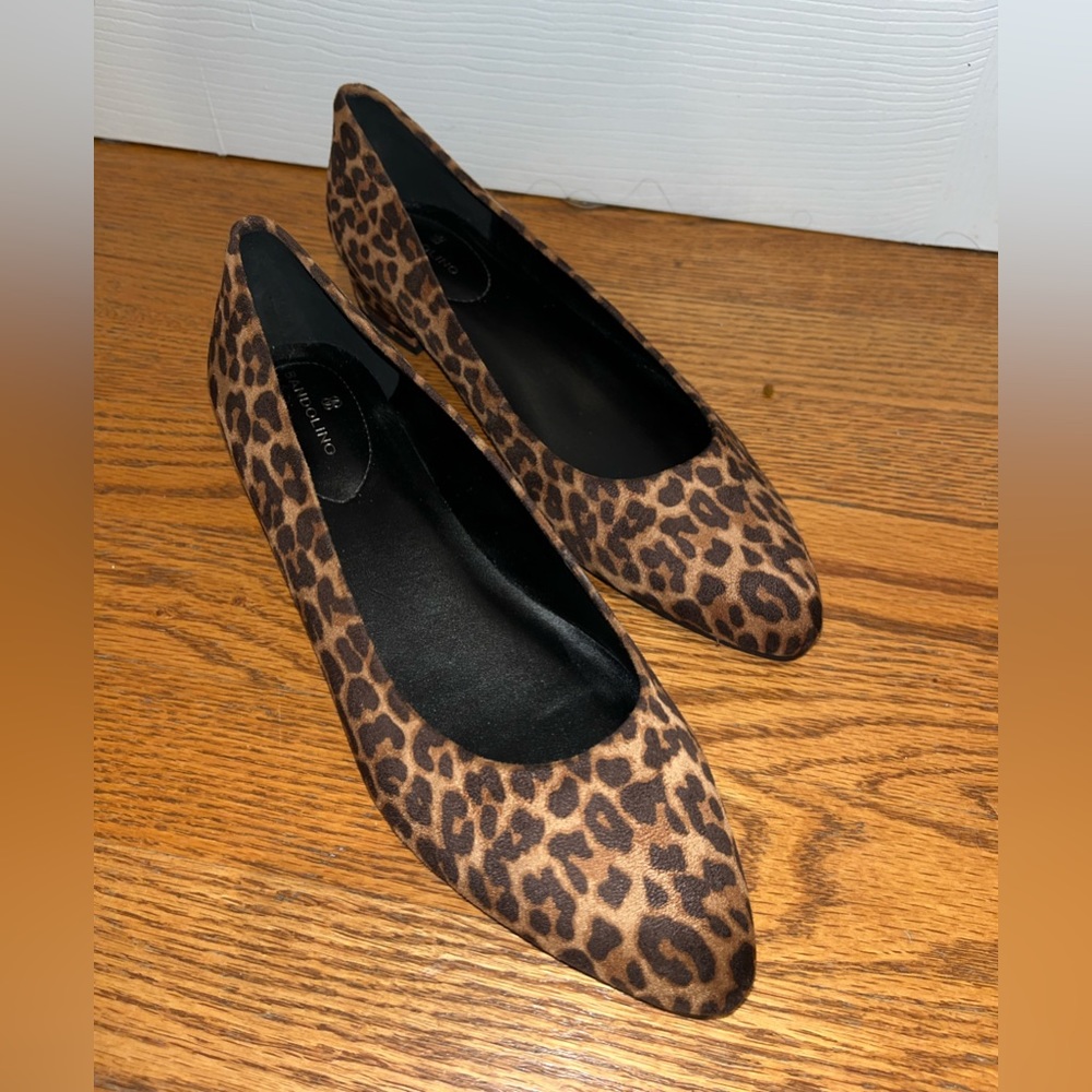 Cute leopard small heeled shoe